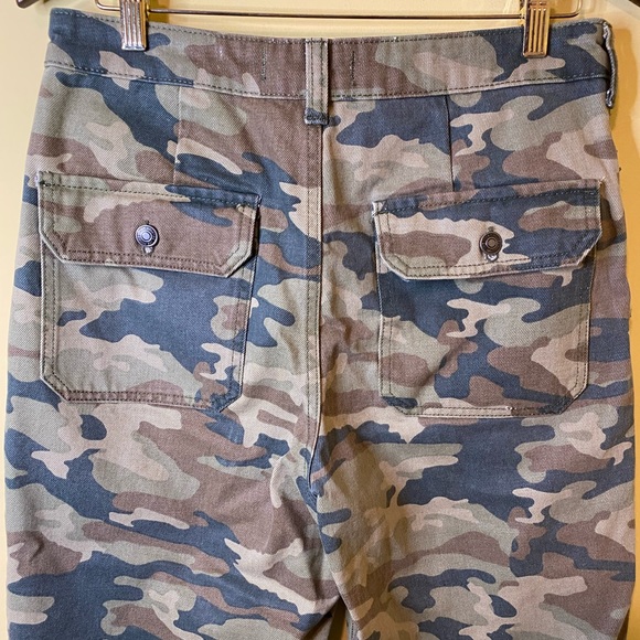 Free People We the Free Camo Printed Ankle Jeans Size 30. - Picture 9 of 10